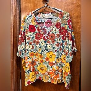 Natural Life Easy V-Neck Top - Gold Vintage Floral. Size XL